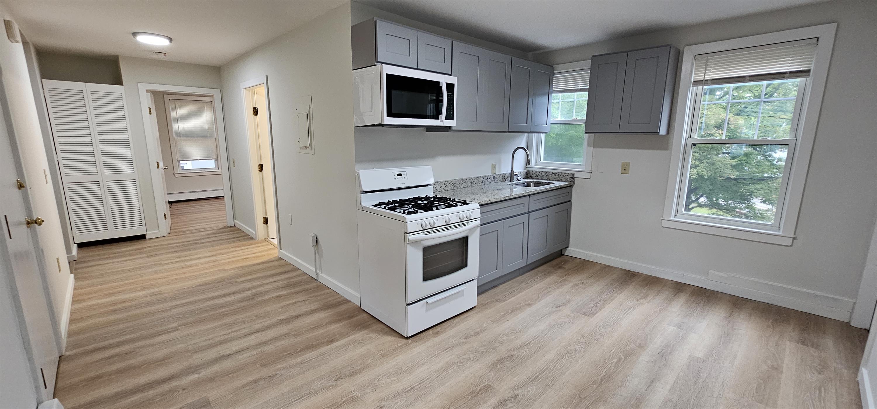 11 - 17 Sanborn Street - 17