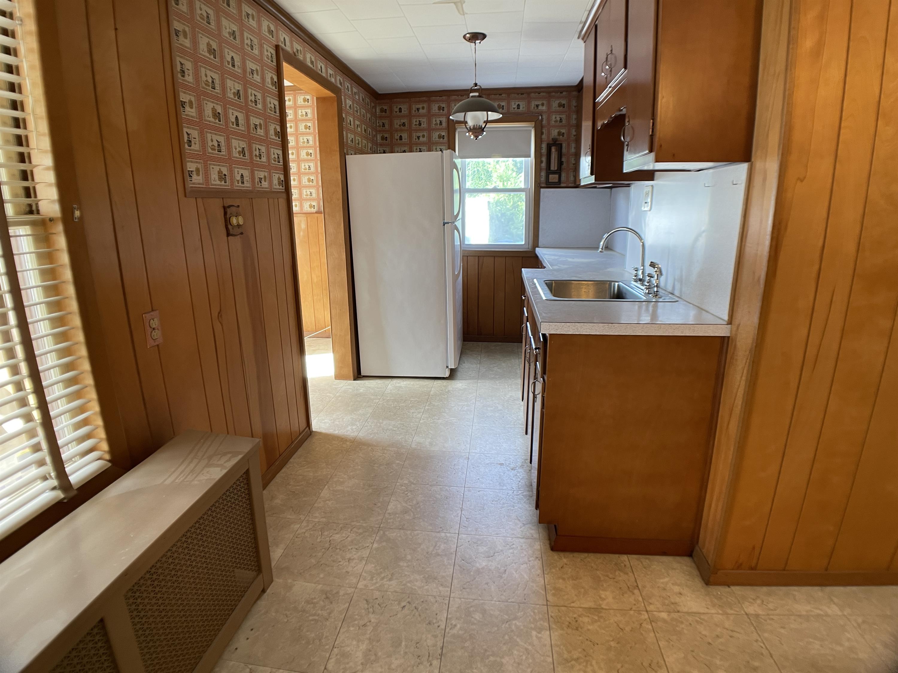 208 Pratt Road - 1